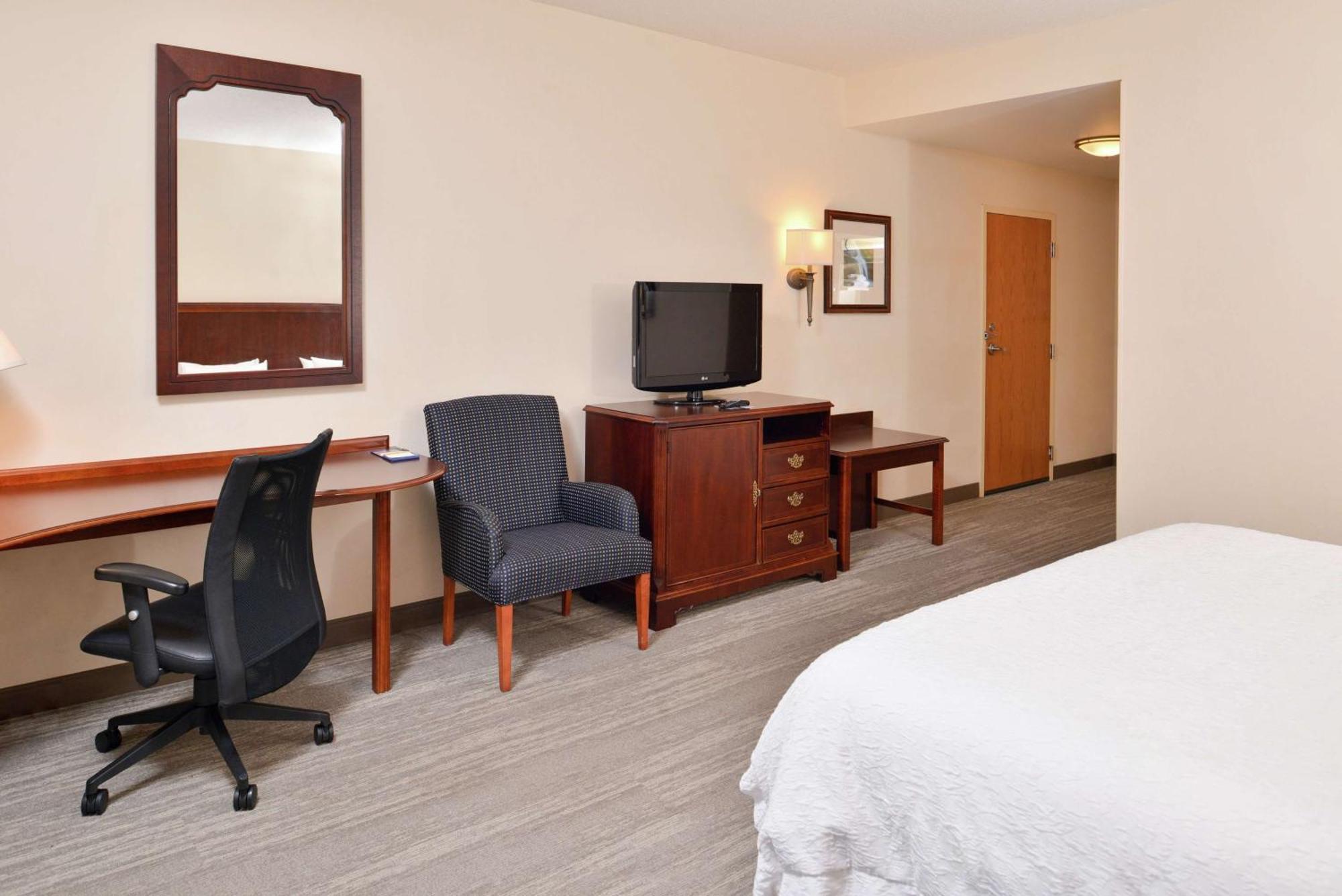 Hampton Inn Harrisonburg South Bagian luar foto