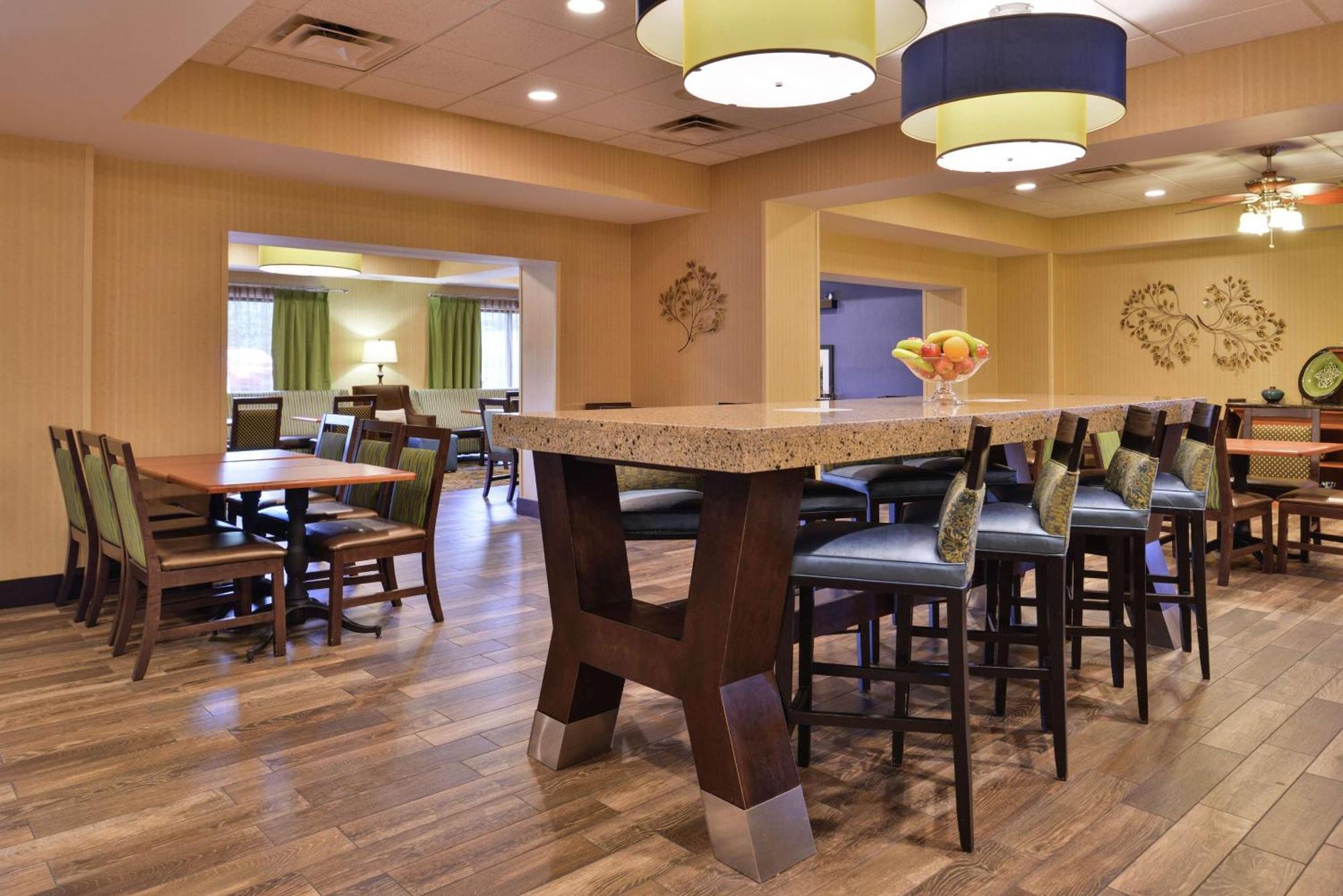 Hampton Inn Harrisonburg South Bagian luar foto
