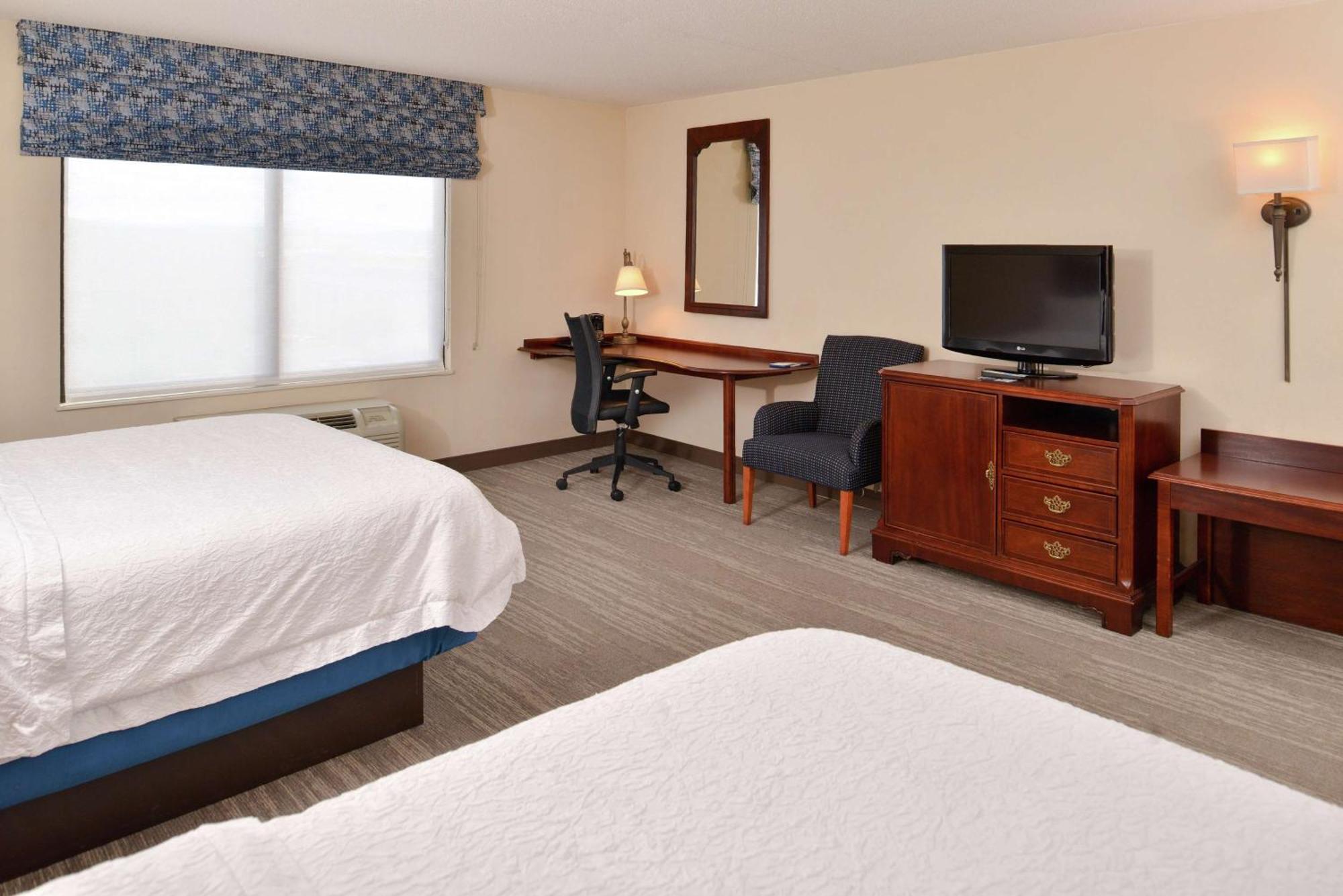 Hampton Inn Harrisonburg South Bagian luar foto