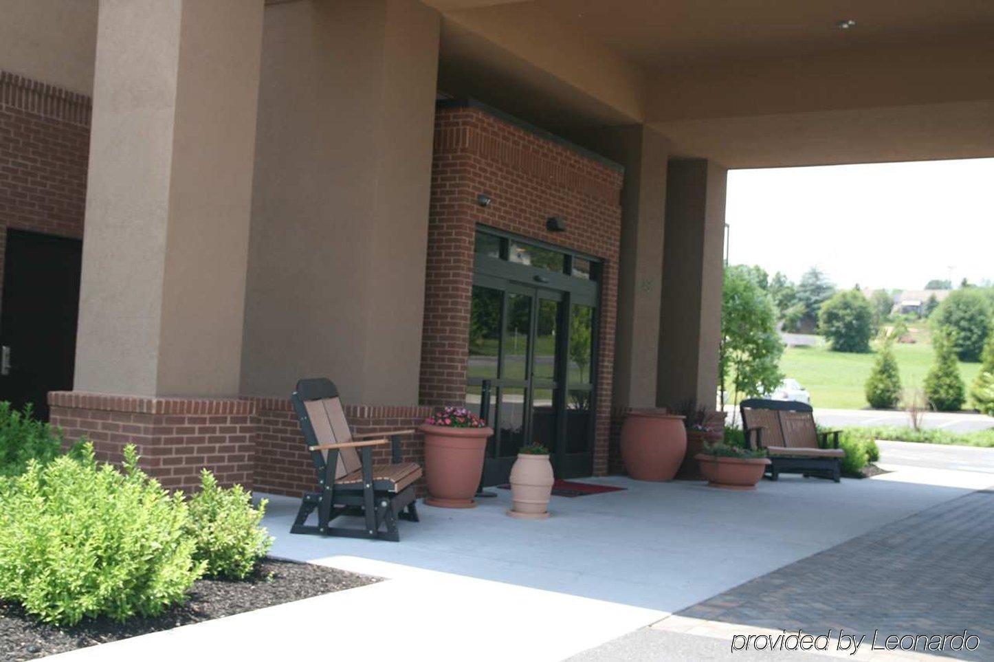 Hampton Inn Harrisonburg South Bagian luar foto