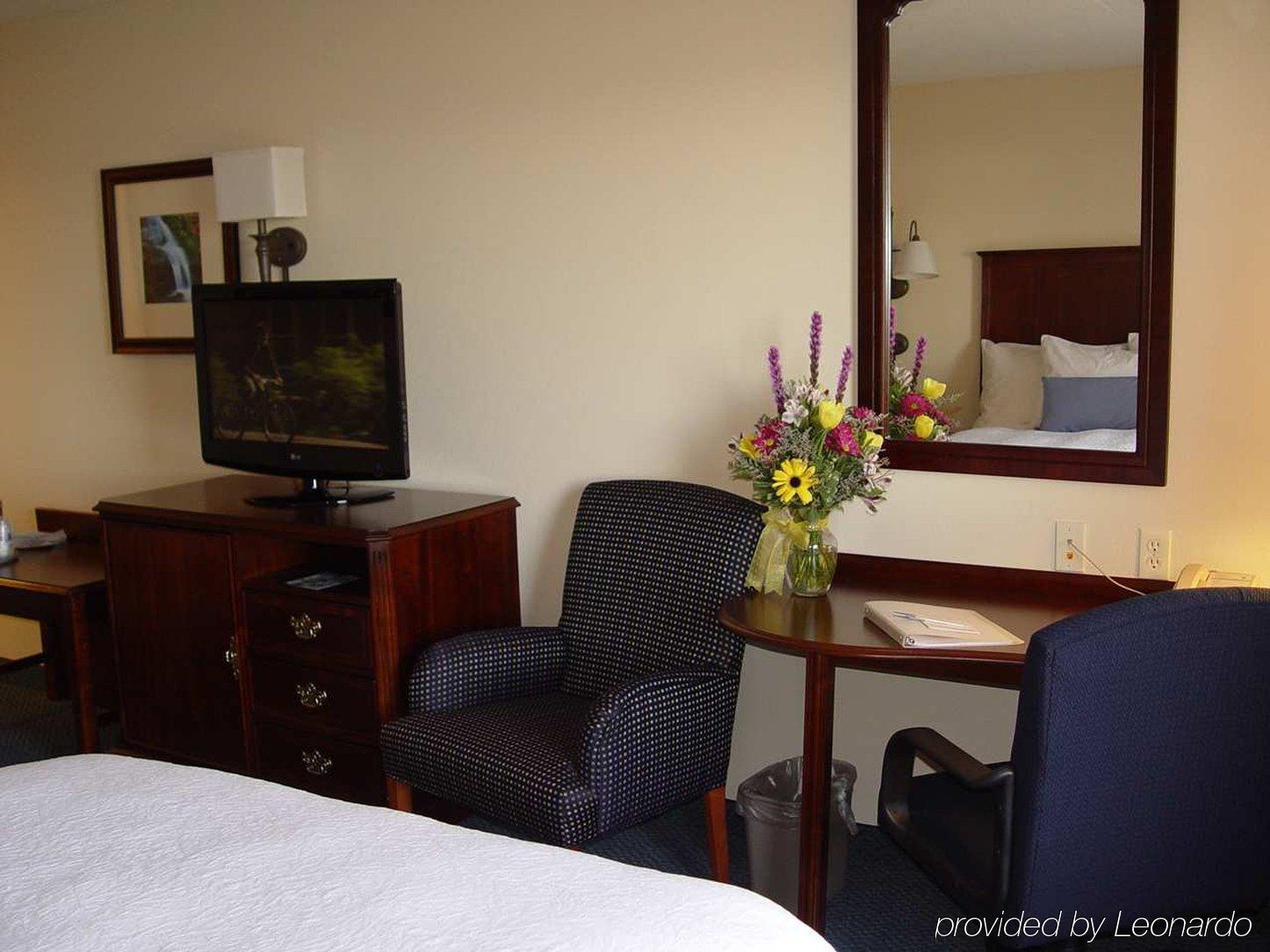 Hampton Inn Harrisonburg South Bagian luar foto