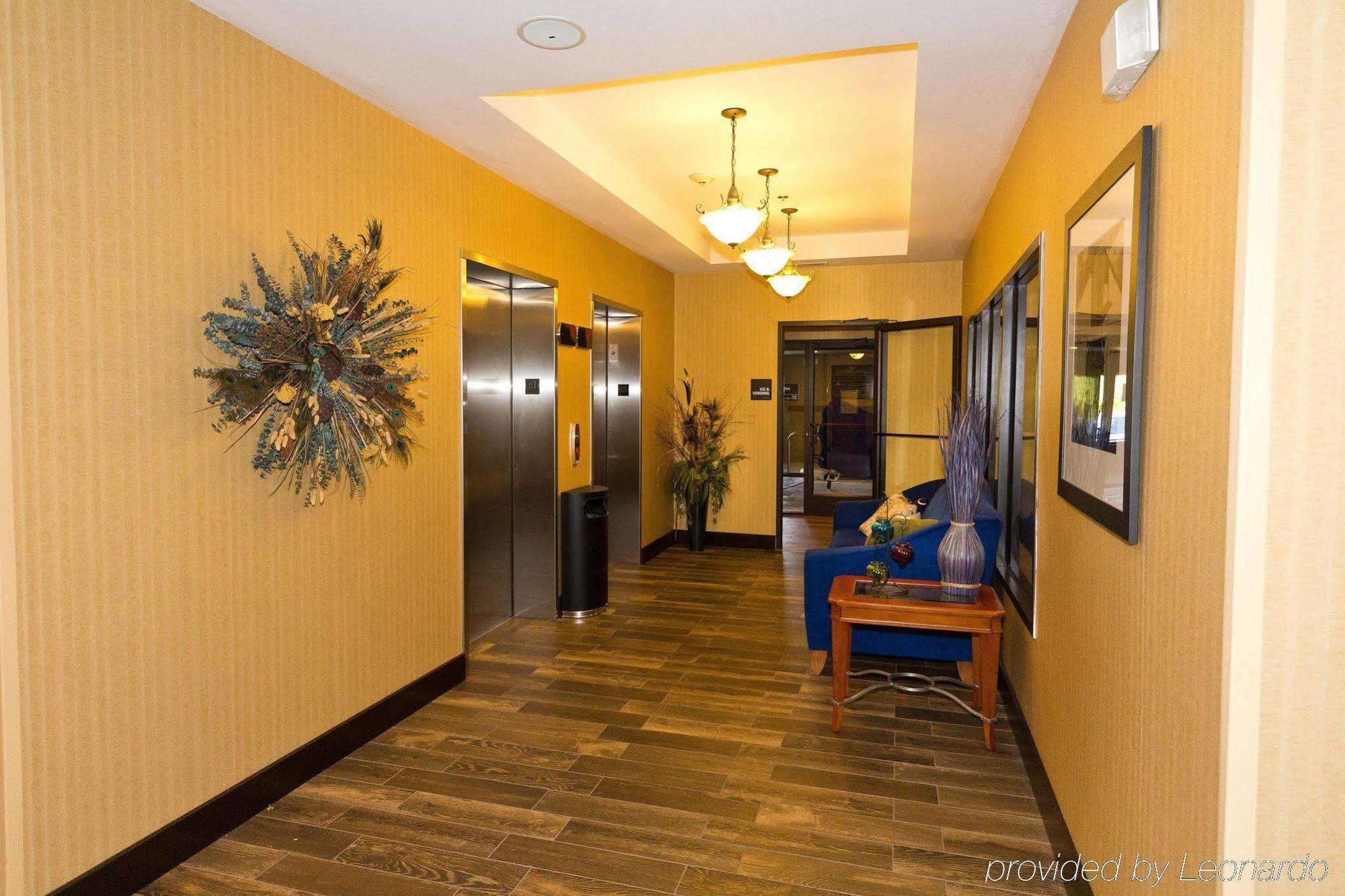 Hampton Inn Harrisonburg South Bagian luar foto