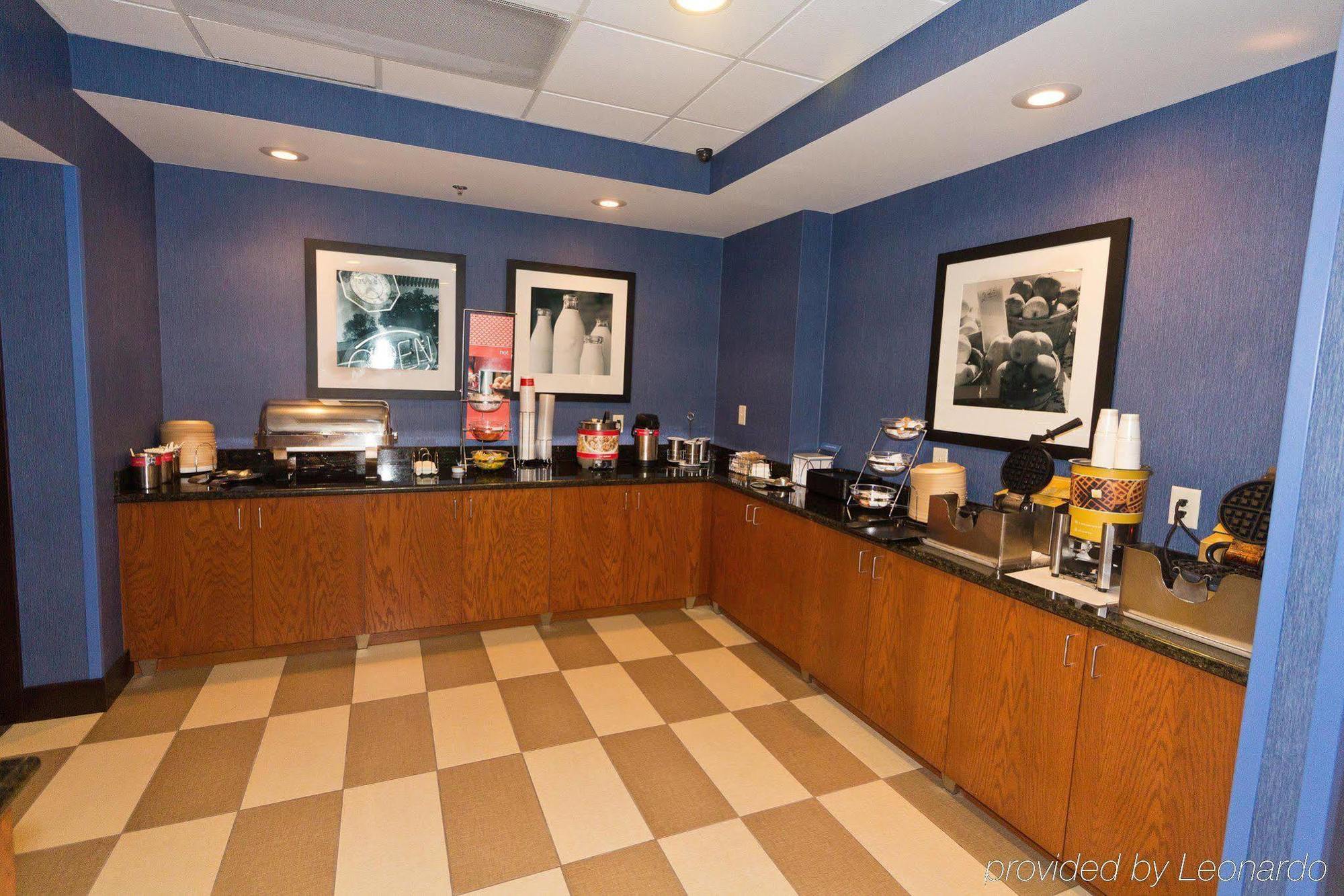 Hampton Inn Harrisonburg South Bagian luar foto
