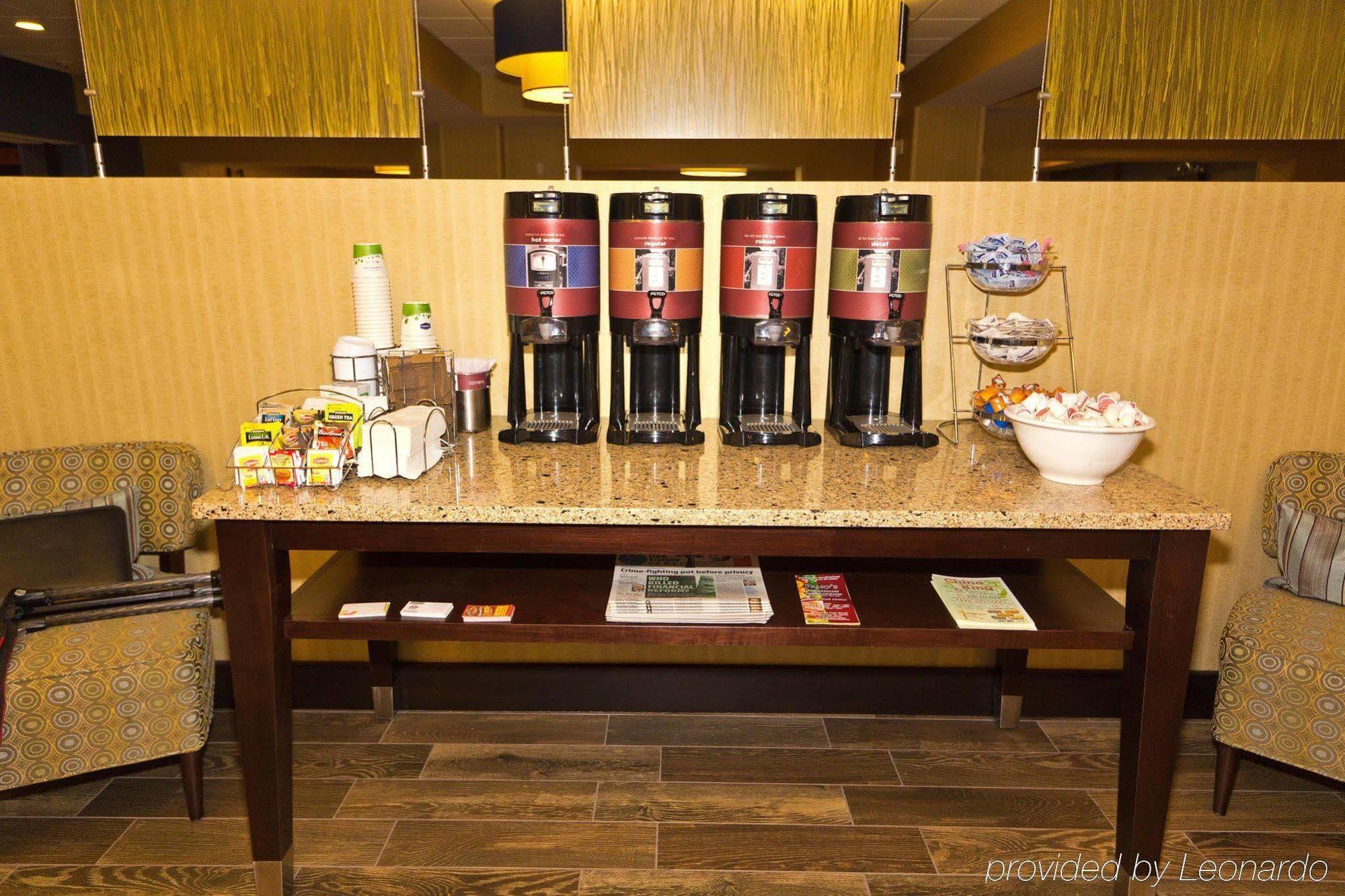 Hampton Inn Harrisonburg South Bagian luar foto