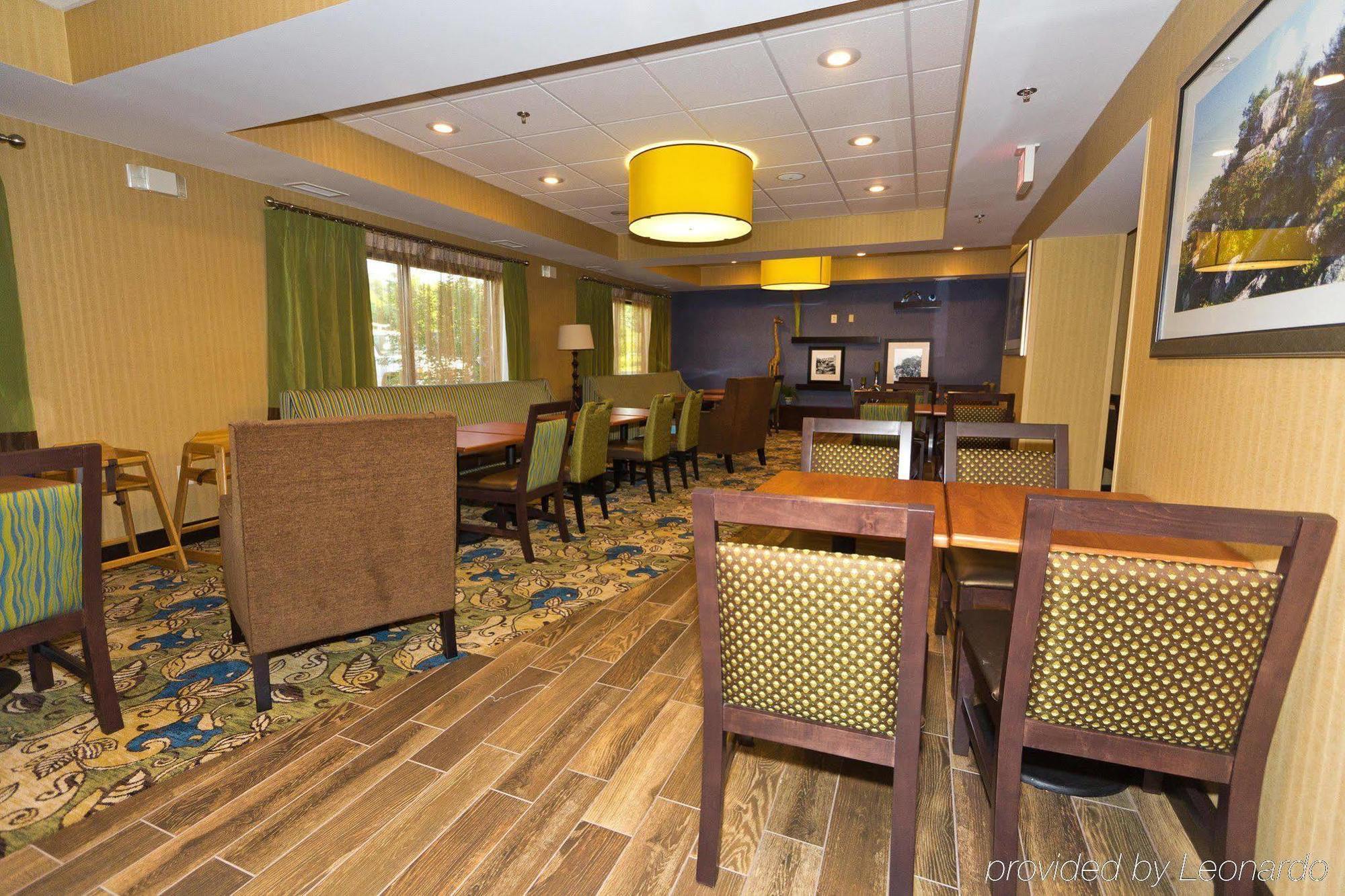Hampton Inn Harrisonburg South Bagian luar foto