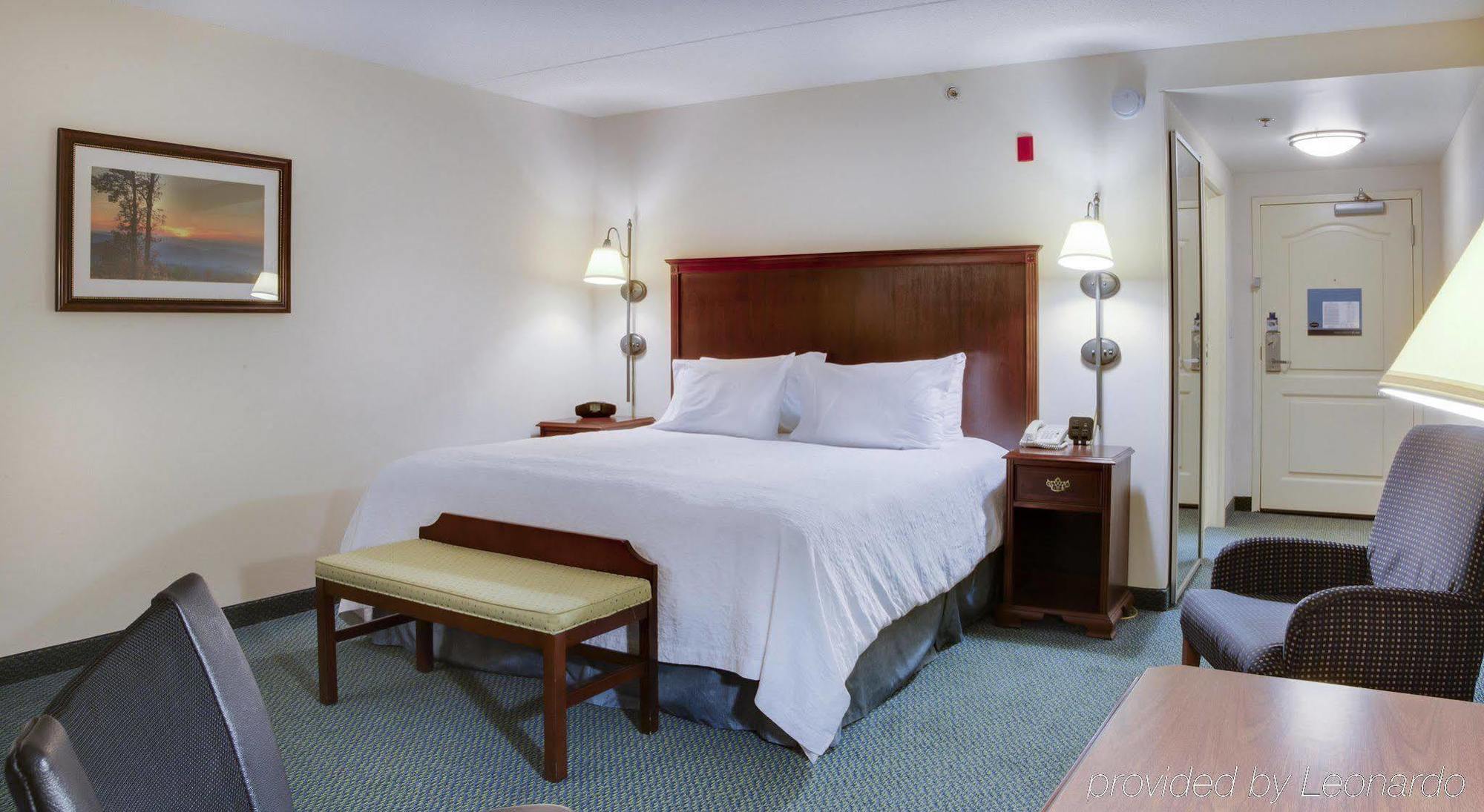Hampton Inn Harrisonburg South Bagian luar foto